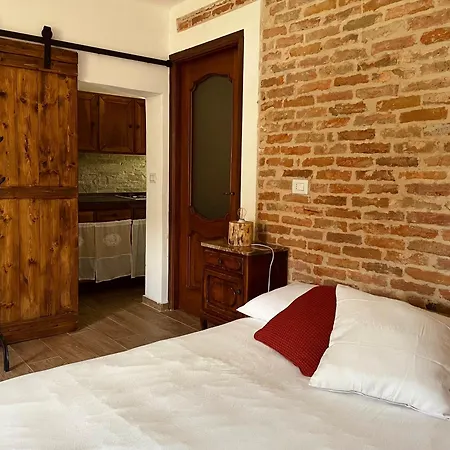 Cascina Il Girasole Rosso Apartamento Cortazzone Exterior foto