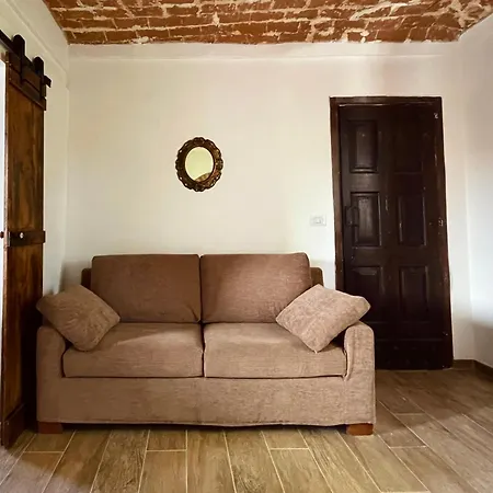 Cascina Il Girasole Rosso Apartamento Cortazzone Exterior foto
